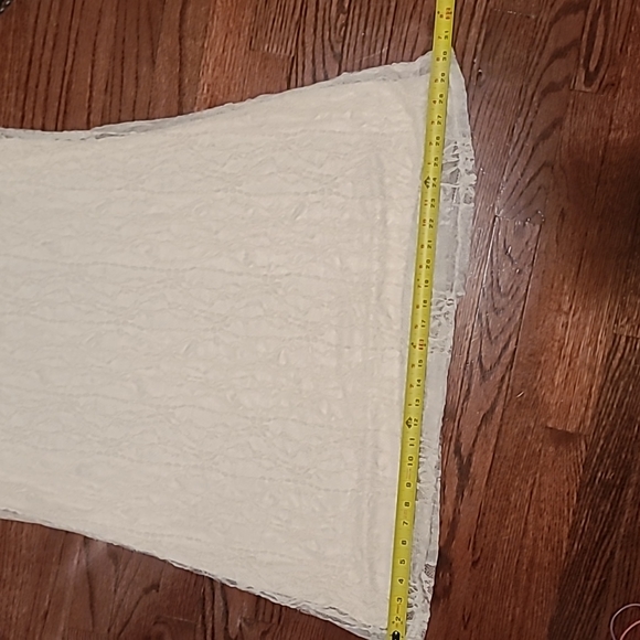 Lace dress fully lined - Picture 7 of 11